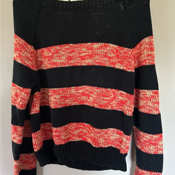 American Eagle Sweater - Picture 3 of 3